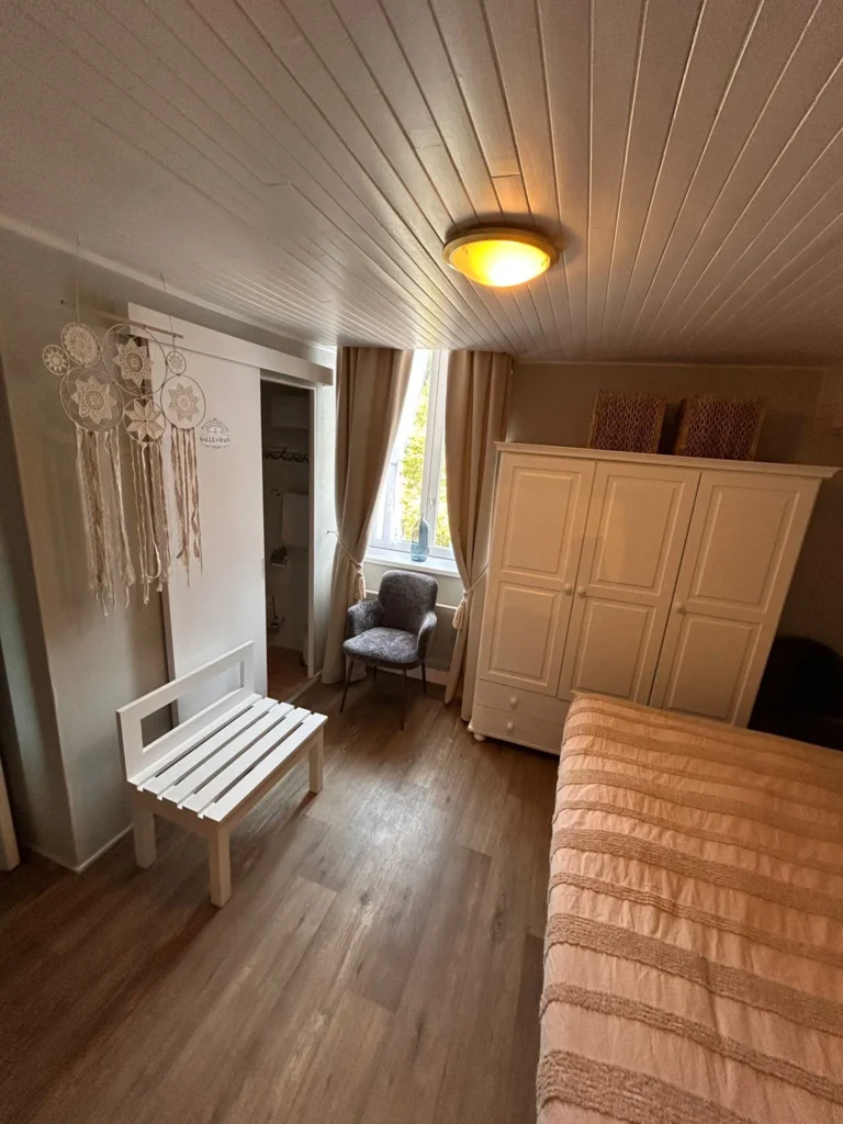 b1c2a7ad-709c-41a7-b8a2-16f73e3bc524