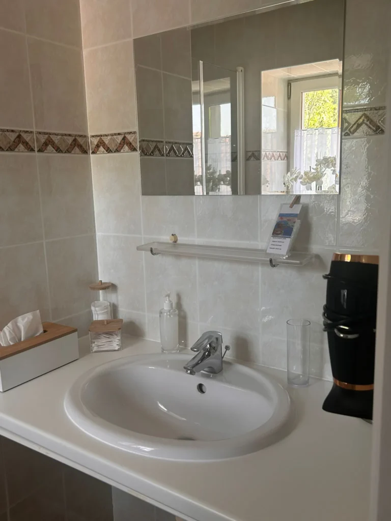 b9a57351-5439-479b-8643-9e3e82ca1afc