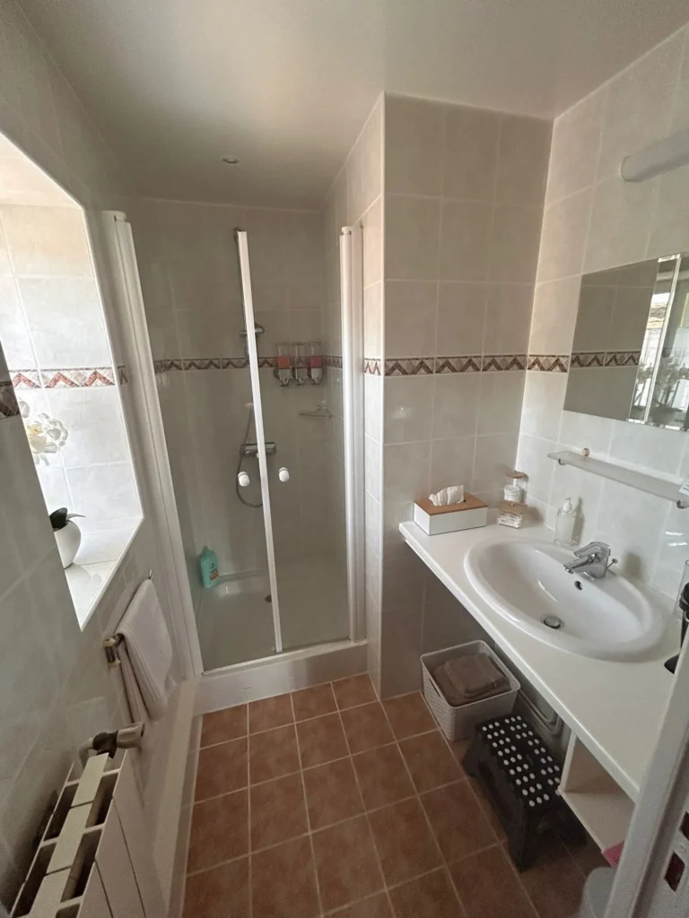 ba0e3a43-0fb3-4e59-aa87-b45ef40206a9